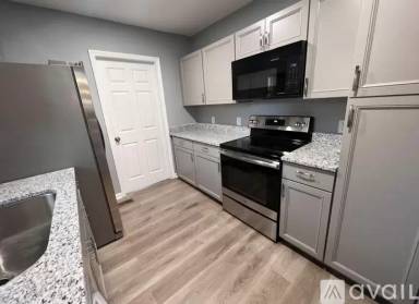 Main picture of 1455 White Oak Ave