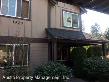 Main picture of 1933 NW Monterey Pines Dr