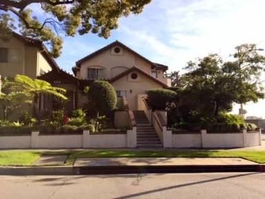 Main picture of 380 N Catalina Ave