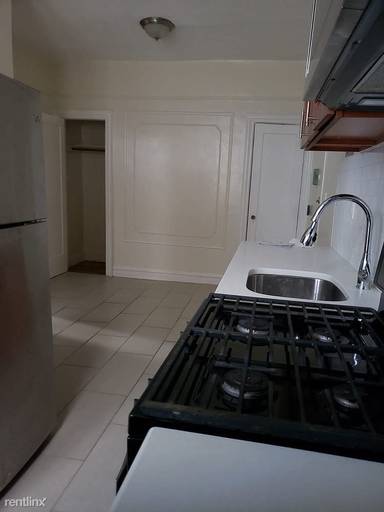 Main picture of 518 E 51st St