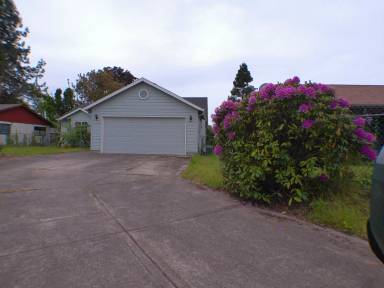 Main picture of 1115 Swallow Dr NE