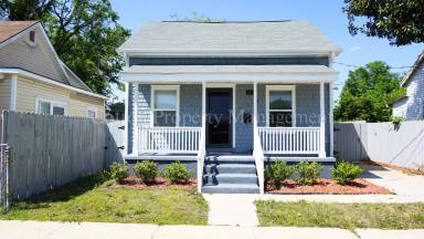Main picture of 605 Harnett St