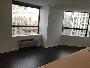 Main picture of 440 E Ohio