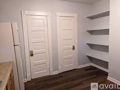Main picture of 421 Morton St