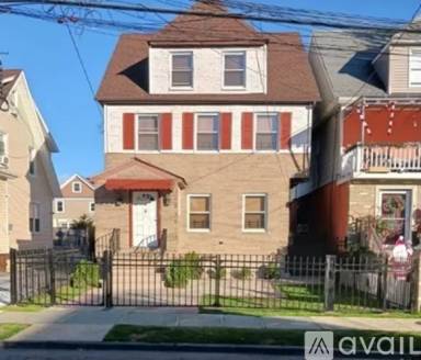 Main picture of 417 S 1st Ave