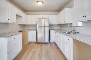 Main picture of 207 N Oaks Dr