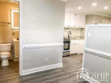 Main picture of 806 N Berkeley Blvd