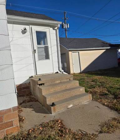 Main picture of 1220 Oak Ave