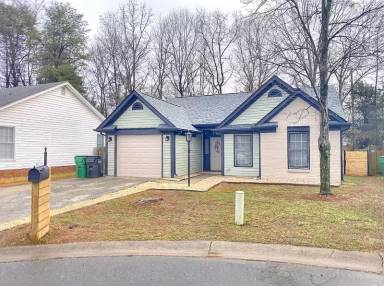 Main picture of 2310 Bugle Ct