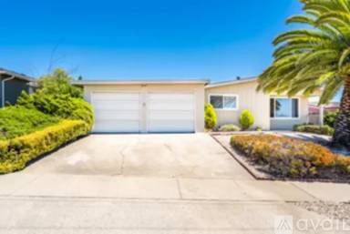 Main picture of 3196 Crescent Ave