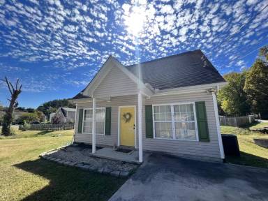 Main picture of 4024 Oakland Dr