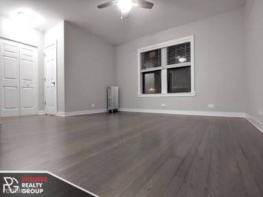 Main picture of 1940-54 W Wilson Ave & 4600-14 N Winchester Ave