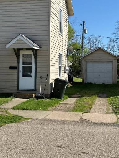 Main picture of 123 E Church St