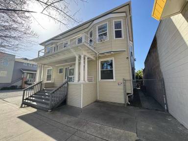 Main picture of 1912 10th St