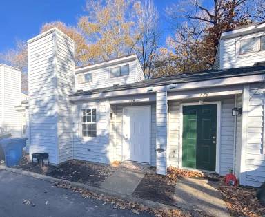 Main picture of 170 S Kentucky Ave