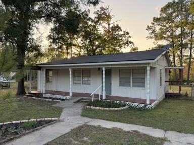 Main picture of 203 Shelter Ln