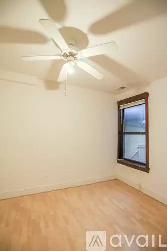 Main picture of 3702 N Sheffield Ave