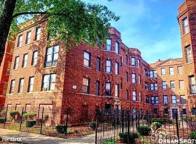 Main picture of 7600 S Essex Ave