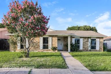 Main picture of 7525 Ashcrest Ln