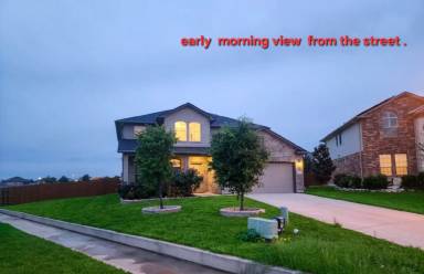 Main picture of 904 Garden Green Dr