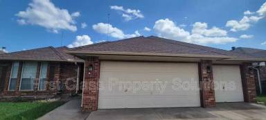 Main picture of 2816 SE 95th St