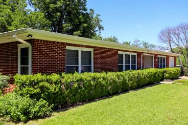 Main picture of 4317 Watt Ave