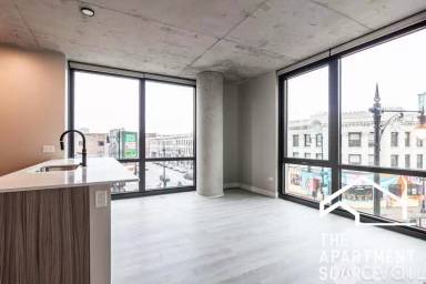 Main picture of 4601 N Broadway St