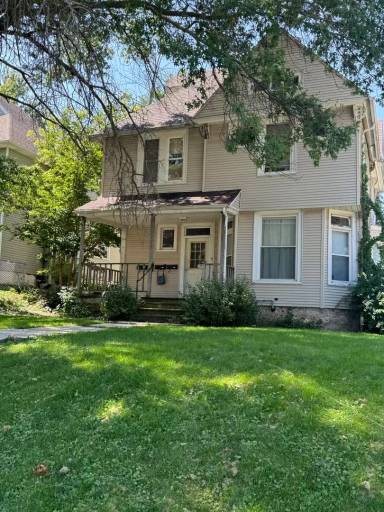 Main picture of 1228 Tremont Ave