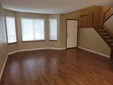 Main picture of 305 Holbrook St