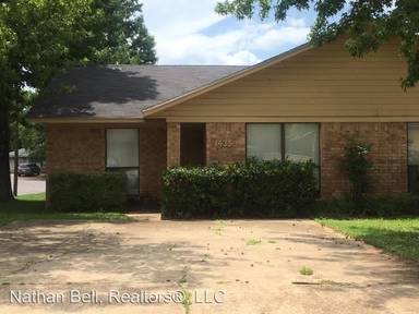 Main picture of 1435 27th St NE