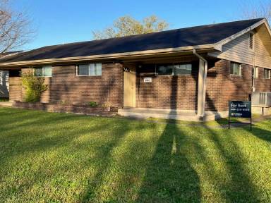 Main picture of 2605 3rd Ave