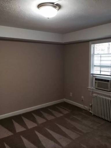 Main picture of 604 12th St NE