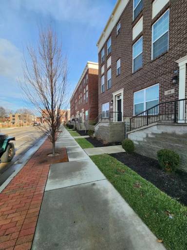 Main picture of 8 N Center St
