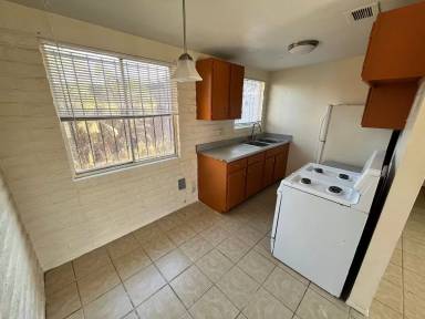 Main picture of 2950 N Geronimo Ave