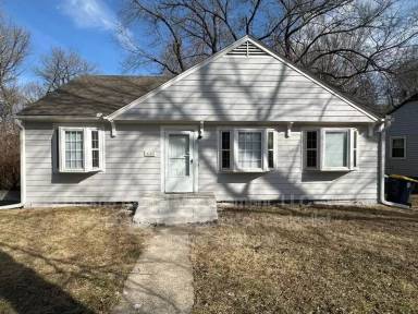 Main picture of 6641 Flora Ave