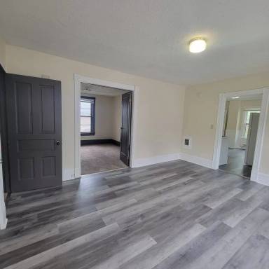 Main picture of 849 6th St E