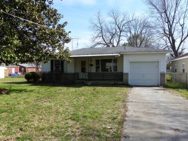 Main picture of 2120 W Water St