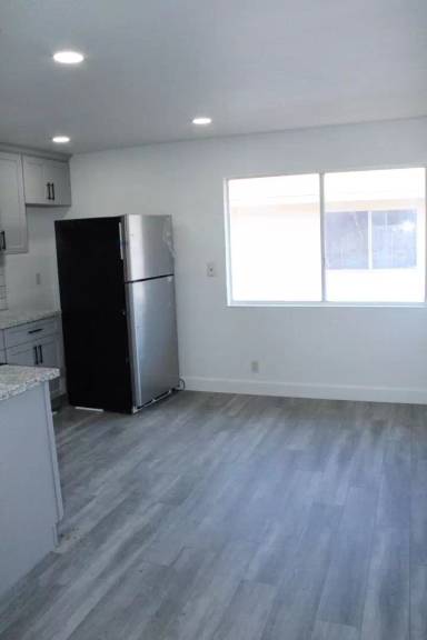 Main picture of 2308 Spanos St