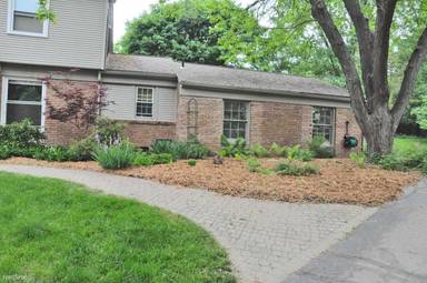 Main picture of 2571 Roseland Dr