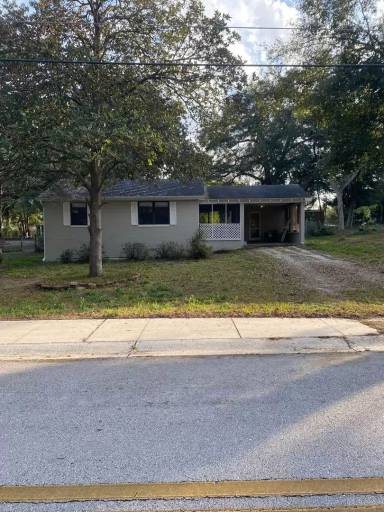 Main picture of 135 Colomba Rd
