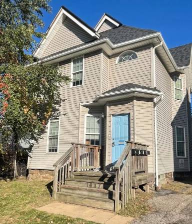Main picture of 1417 W 85th St