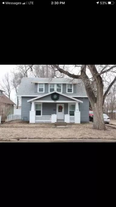 Main picture of 204 SE 2nd St