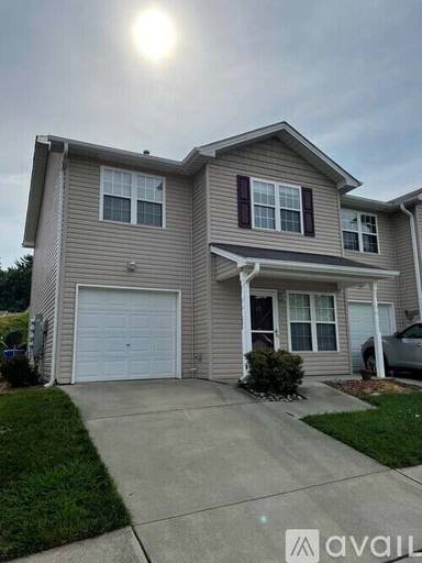 Main picture of 37 Farington Cir