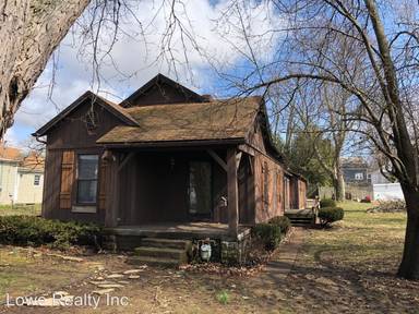 Main picture of 105 Althaus Ave