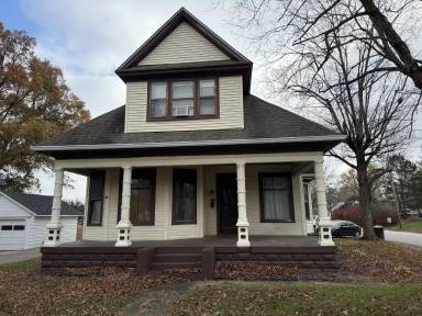 Main picture of 311 S Lincoln Blvd