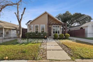Main picture of 1018 S Waverly Dr