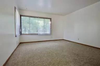 Main picture of 407 4th Ave E
