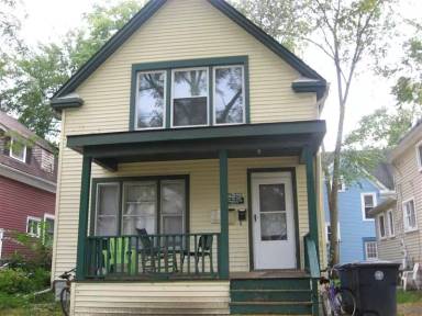 Main picture of 410 Benjamin St