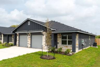 Main picture of 906 Wax Myrtle Ct