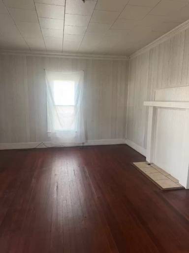 Main picture of 204 Dameron St